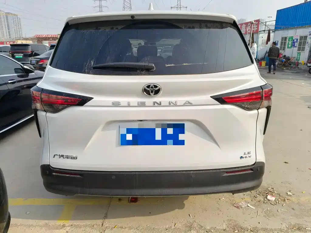 Toyota Sienna 2025 из CN, фото 4