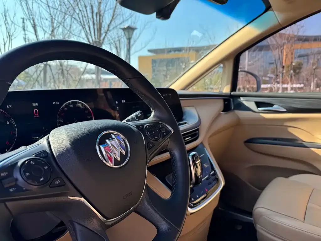 Buick GL8 2021 из CN, фото 3