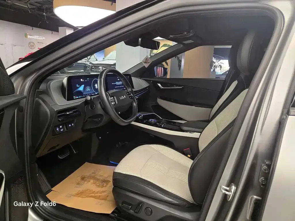 Kia EV6 2023 из CN, фото 4
