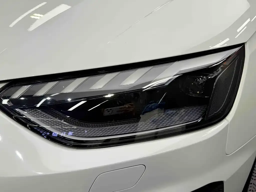 Audi A4L 2025 из CN, фото 3