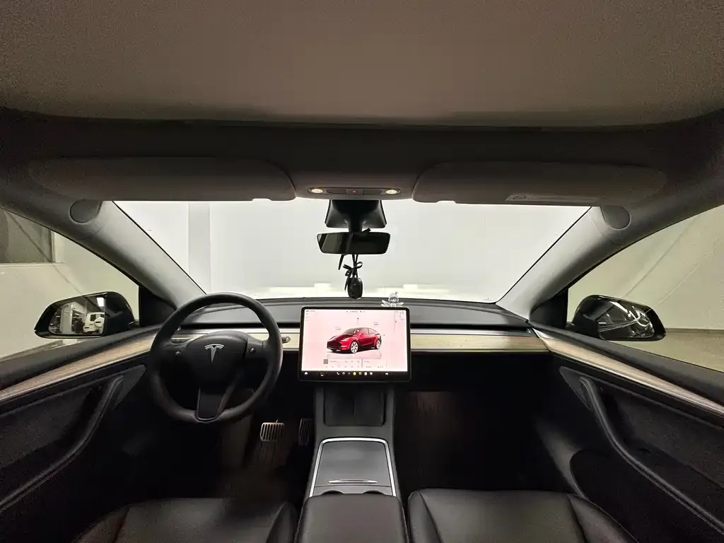 Tesla Model Y 2023 из CN, фото 3