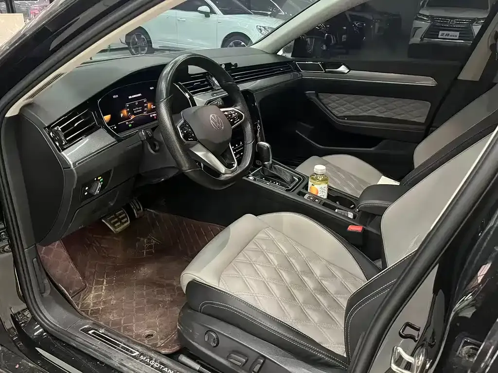 Volkswagen Magotan 2024 из CN, фото 2