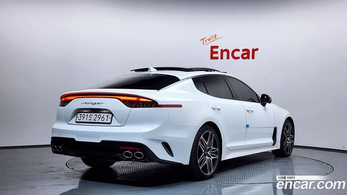 Kia Stinger 2023 из KR, фото 2