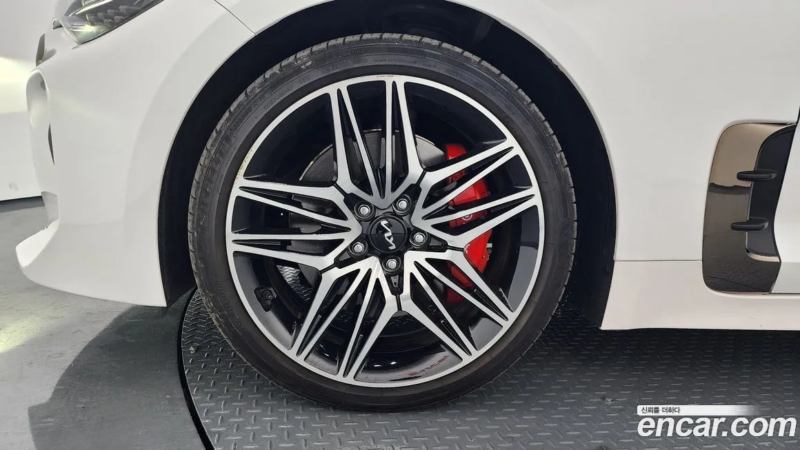 Kia Stinger 2023 из KR, фото 5