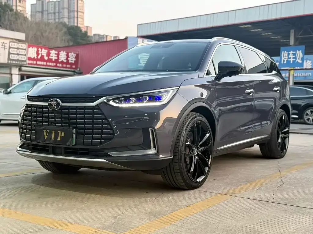 BYD Tang New Energy — фото 1