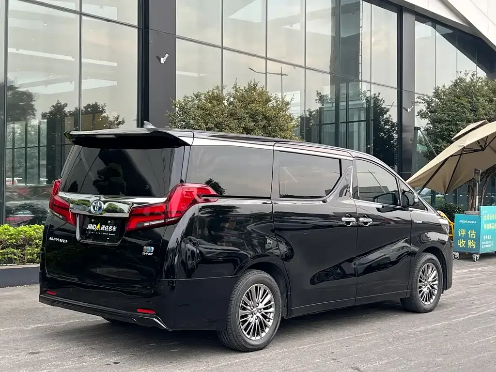 Toyota Alphard 2022 из CN, фото 9