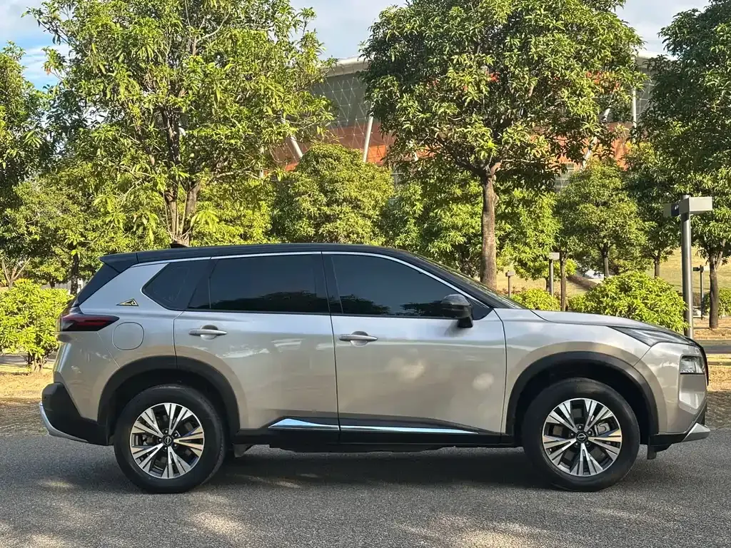 Nissan X-Trail 2023 из CN, фото 4