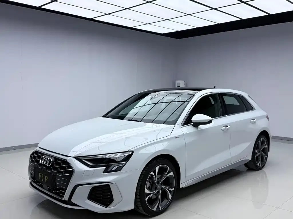 Audi A3 2021 из CN, фото 1