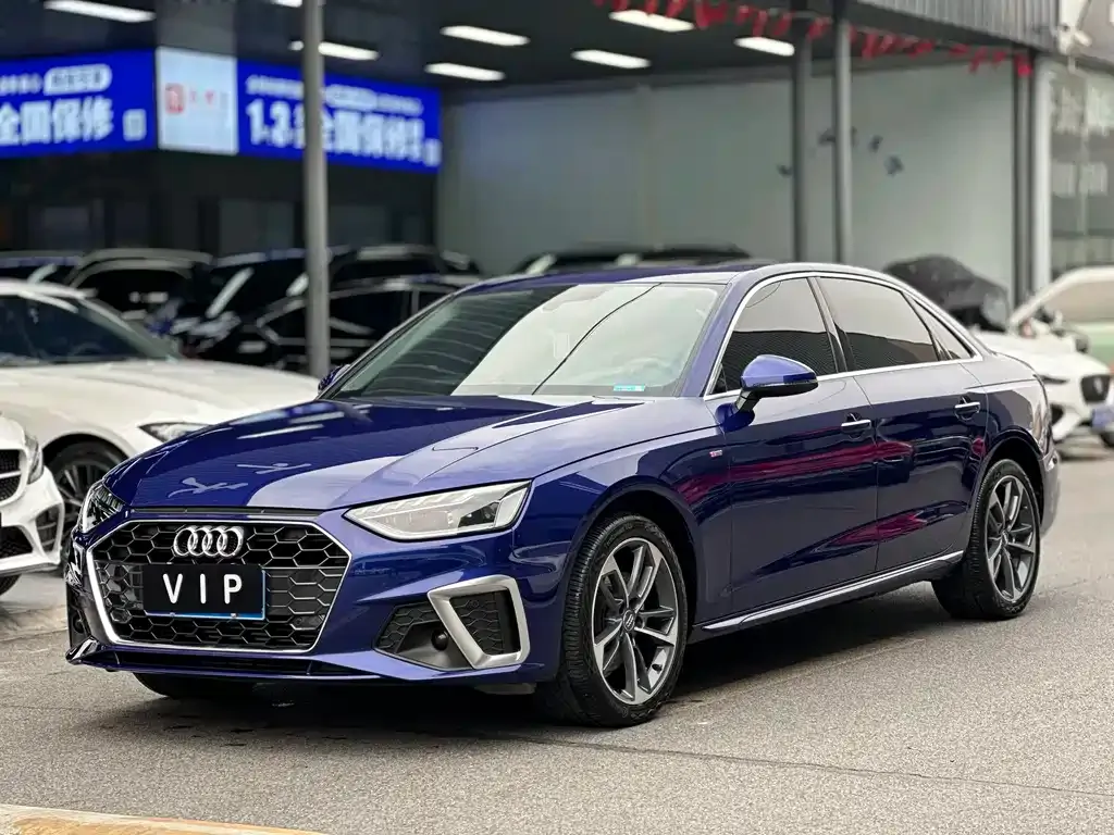 Audi A4L 2022 из CN, фото 1