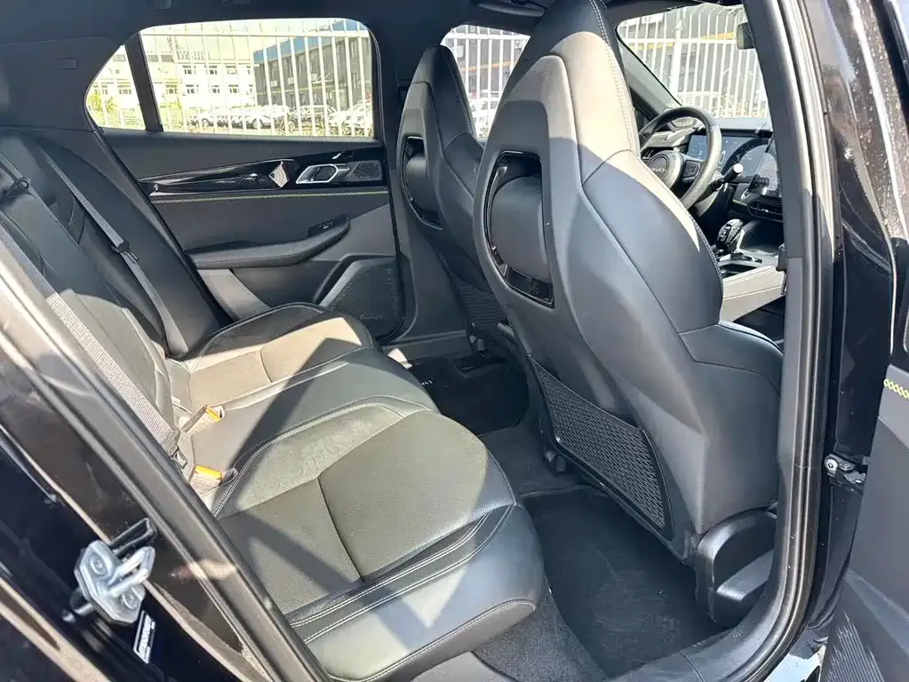 Lynk & Co 03 — фото 4