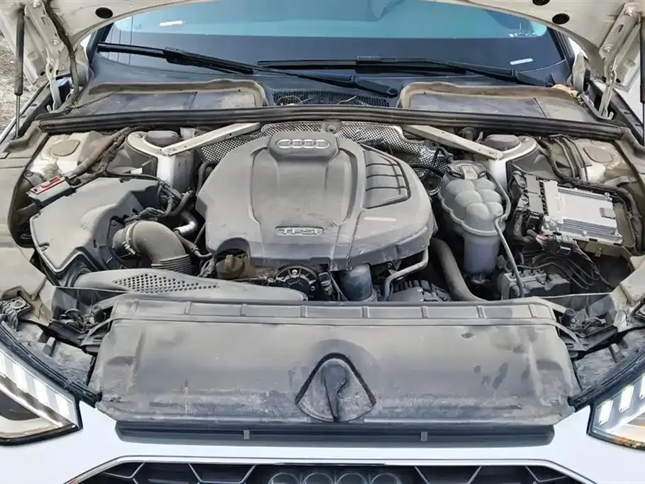 Audi A4L 2021 из CN, фото 10