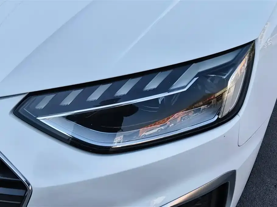 Audi A4L 2021 из CN, фото 5