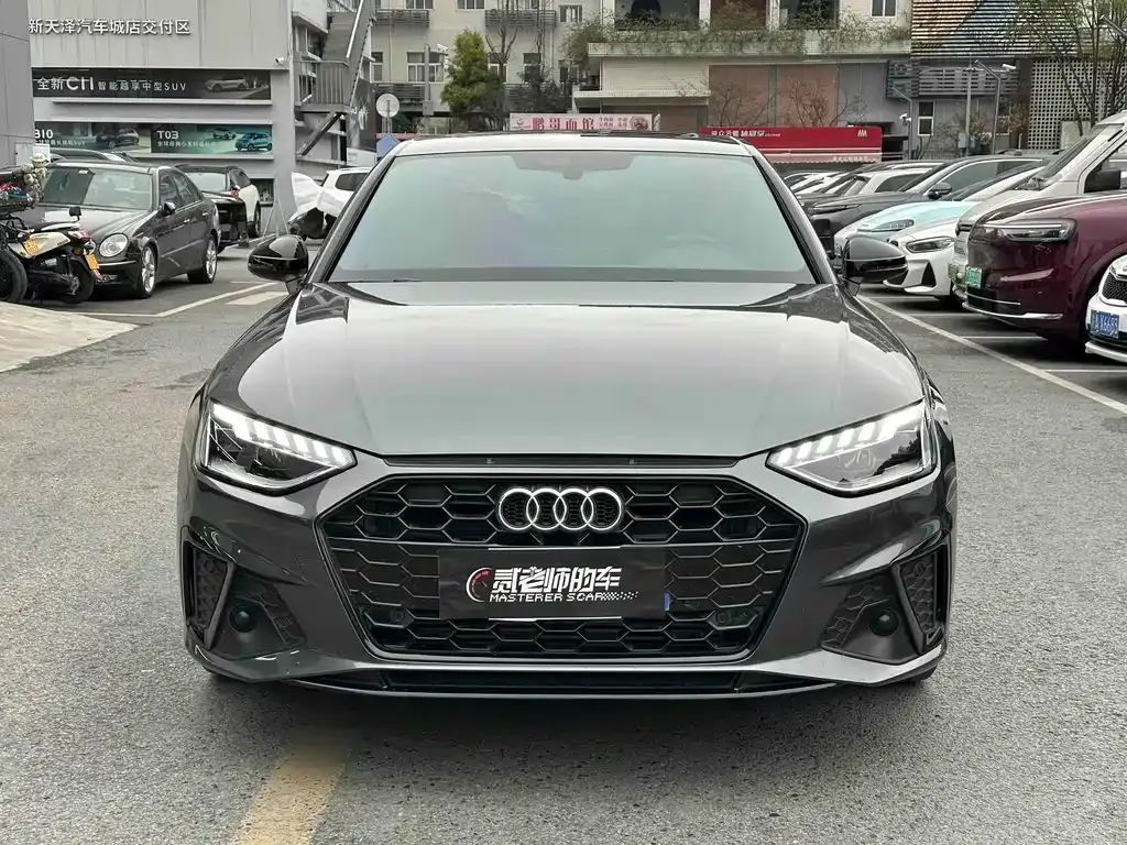 Audi A4L 2023 из CN, фото 9