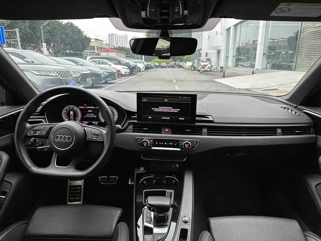 Audi A4L 2023 из CN, фото 6