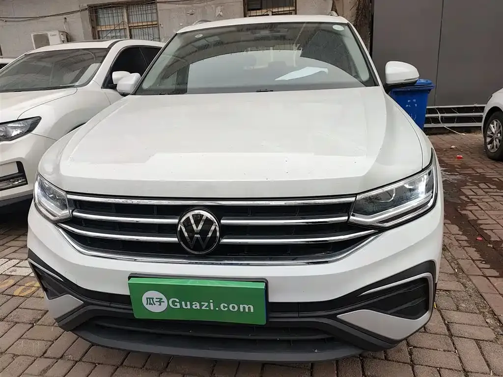 Volkswagen Tiguan L 2023 из CN, фото 10