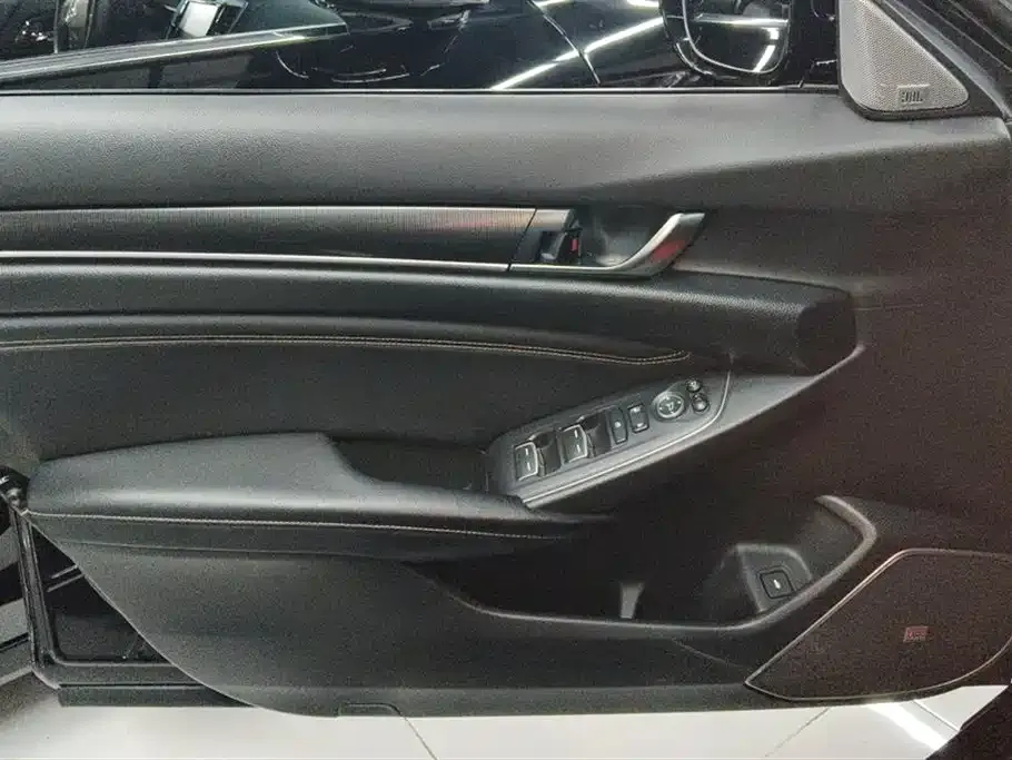 Honda Accord 2023 из CN, фото 10