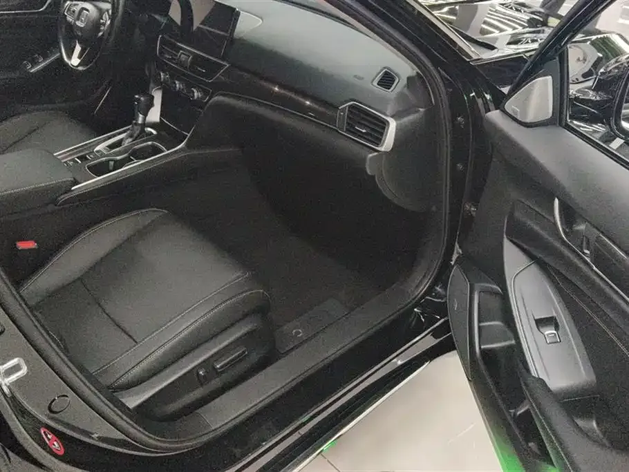 Honda Accord 2023 из CN, фото 2
