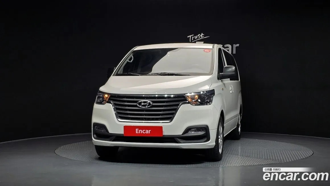 Hyundai Starex — фото 10