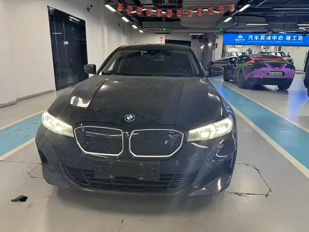 BMW i3 — фото 1