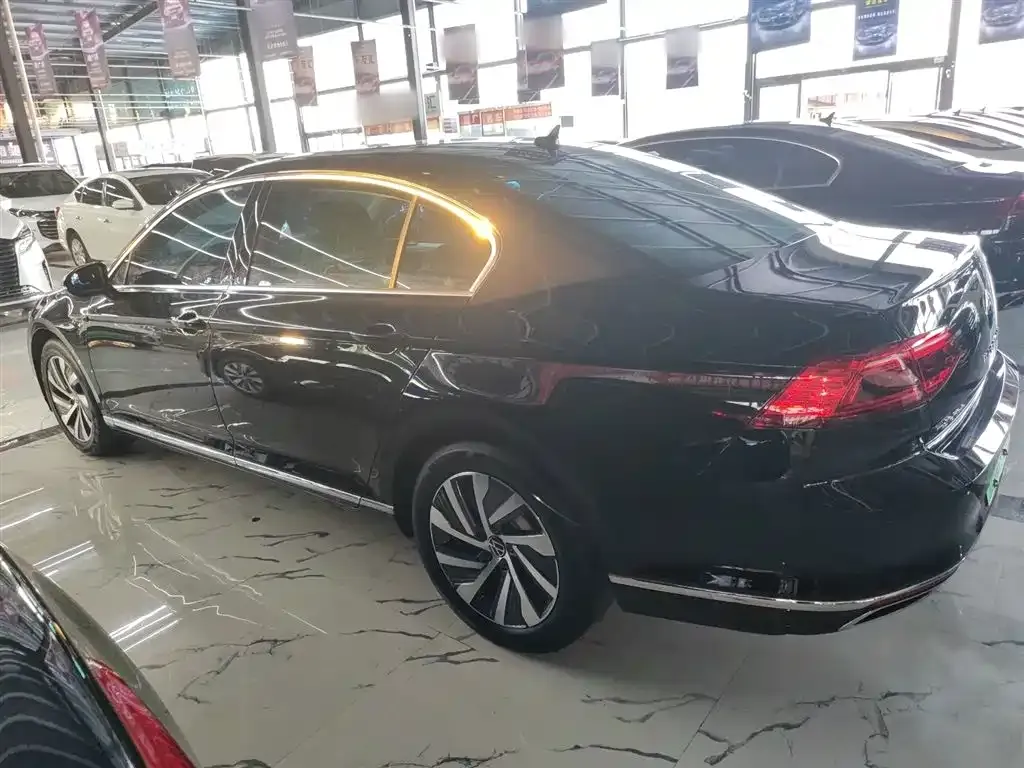 Volkswagen Magotan GTE PHEV 2023 из CN, фото 5