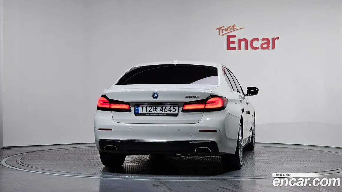 BMW 5-Series 2022 из KR, фото 2
