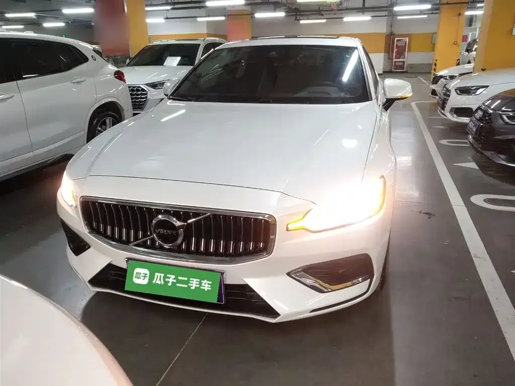 Volvo S60 2021 из CN, фото 8