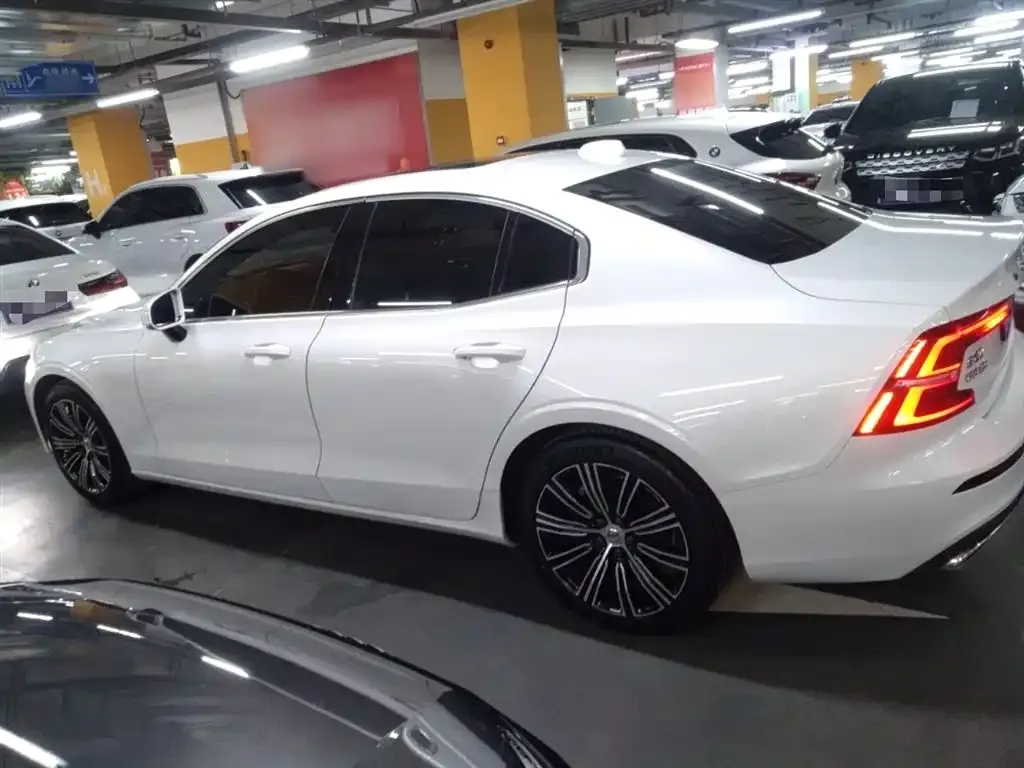 Volvo S60 2021 из CN, фото 10