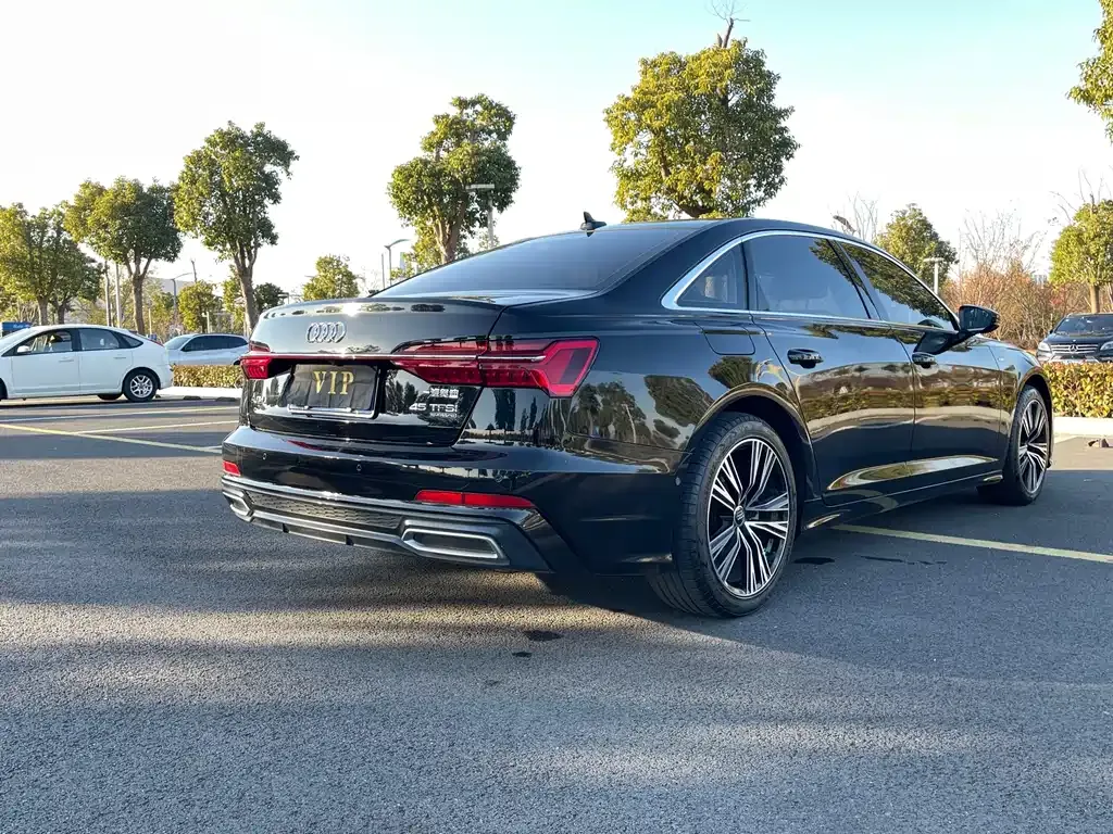 Audi A6L 2021 из CN, фото 10