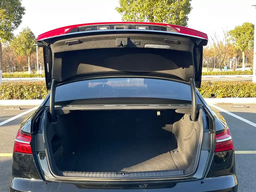 Audi A6L 2021 из CN, фото 5