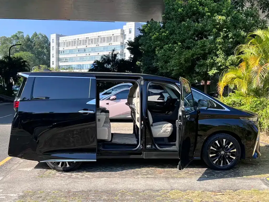 Toyota Alphard 2024 из CN, фото 6