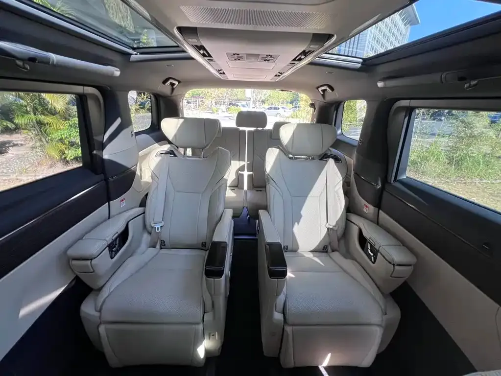 Toyota Alphard 2024 из CN, фото 8