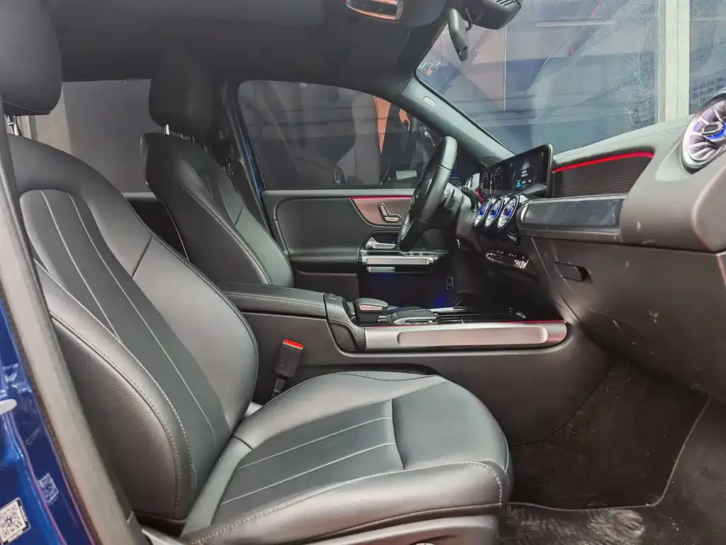 Mercedes-Benz GLB 2023 из CN, фото 2