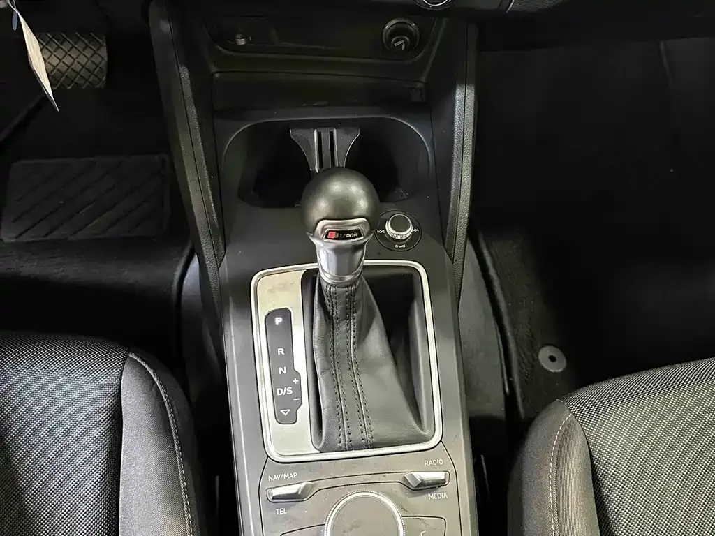 Audi Q2L 2021 из CN, фото 10
