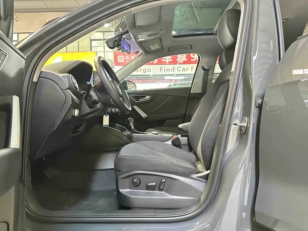 Audi Q2L 2021 из CN, фото 2