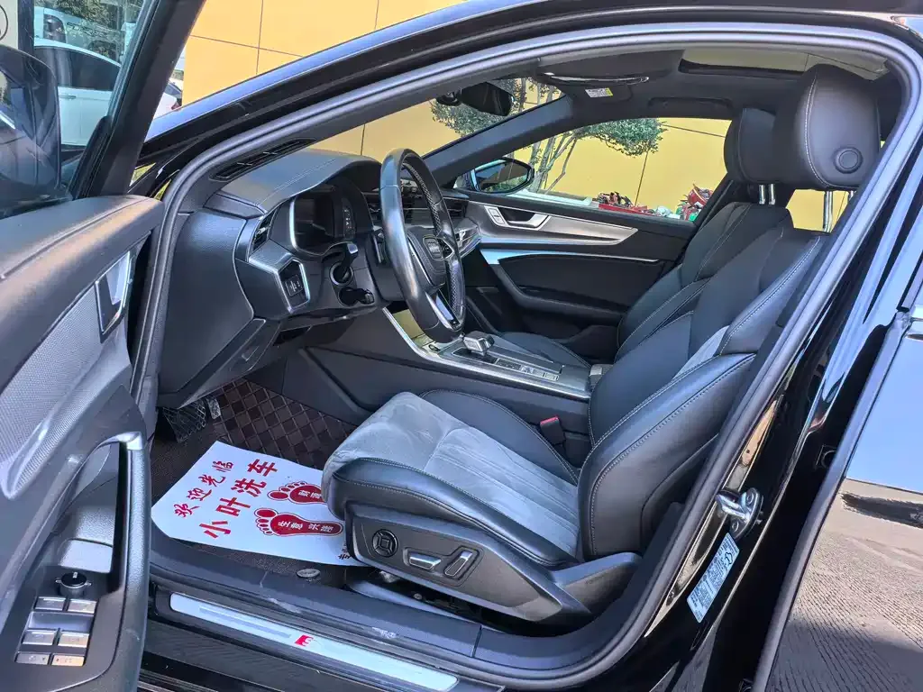 Audi A6L 2022 из CN, фото 5