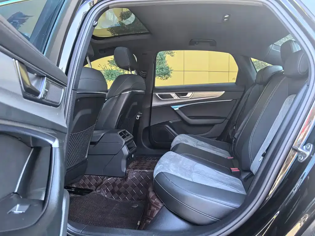 Audi A6L 2022 из CN, фото 3