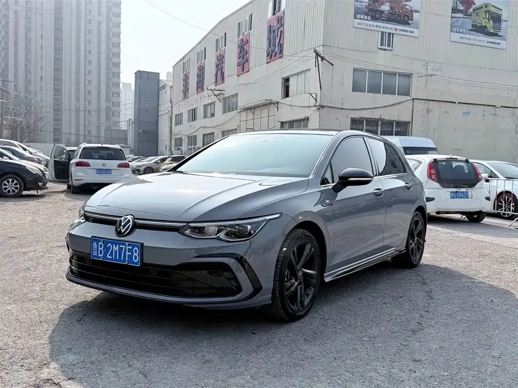 Volkswagen Golf 2023 из CN, фото 1