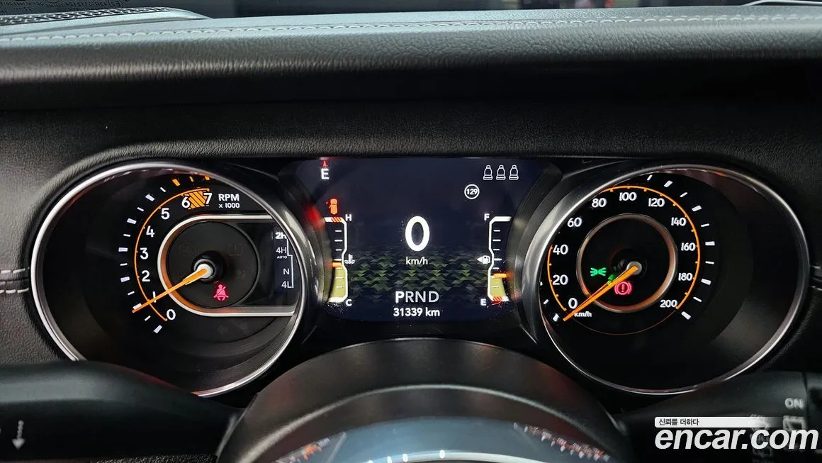 Jeep Wrangler 2023 из KR, фото 5