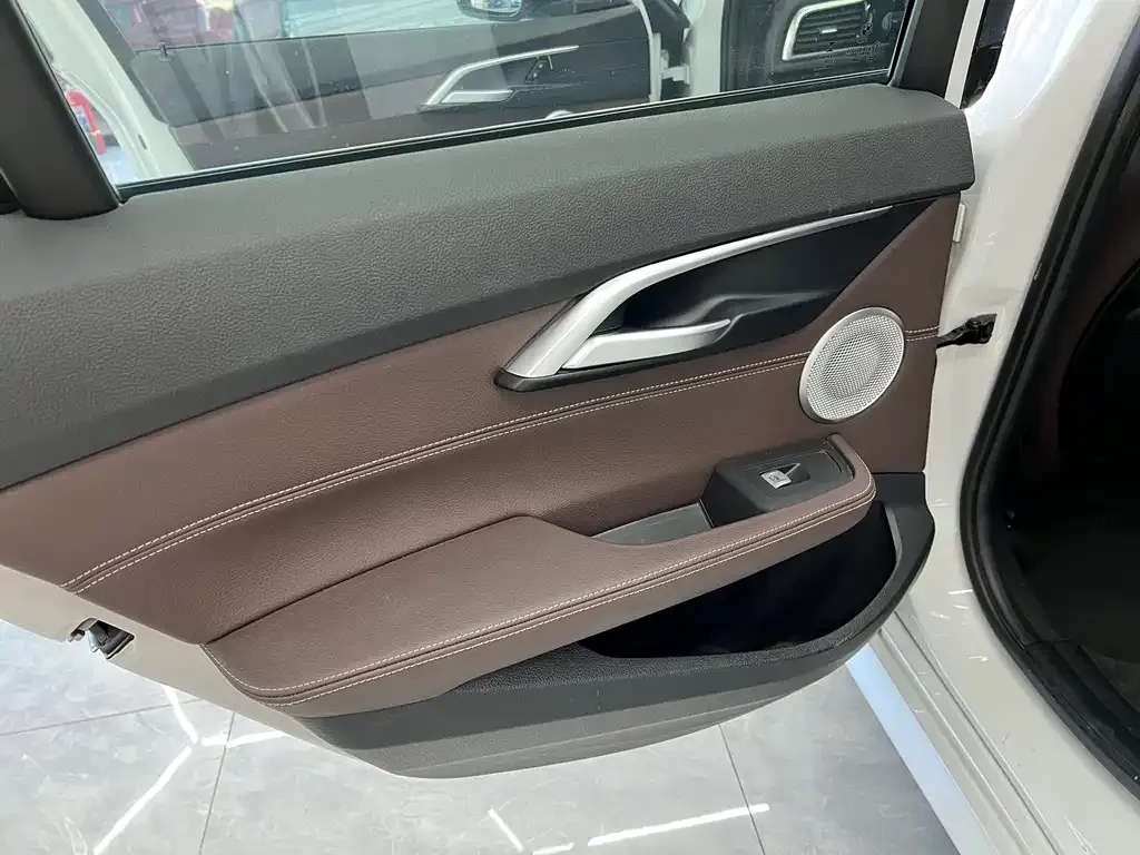 BMW 1 Series 2021 из CN, фото 7