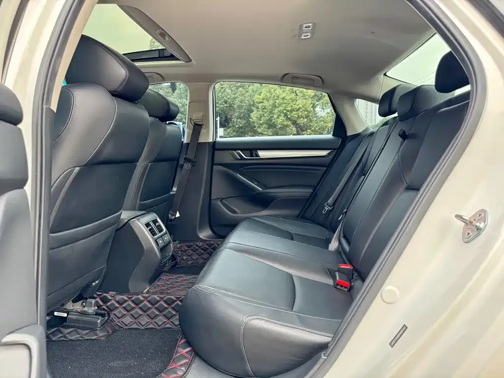 Honda Accord 2022 из CN, фото 8
