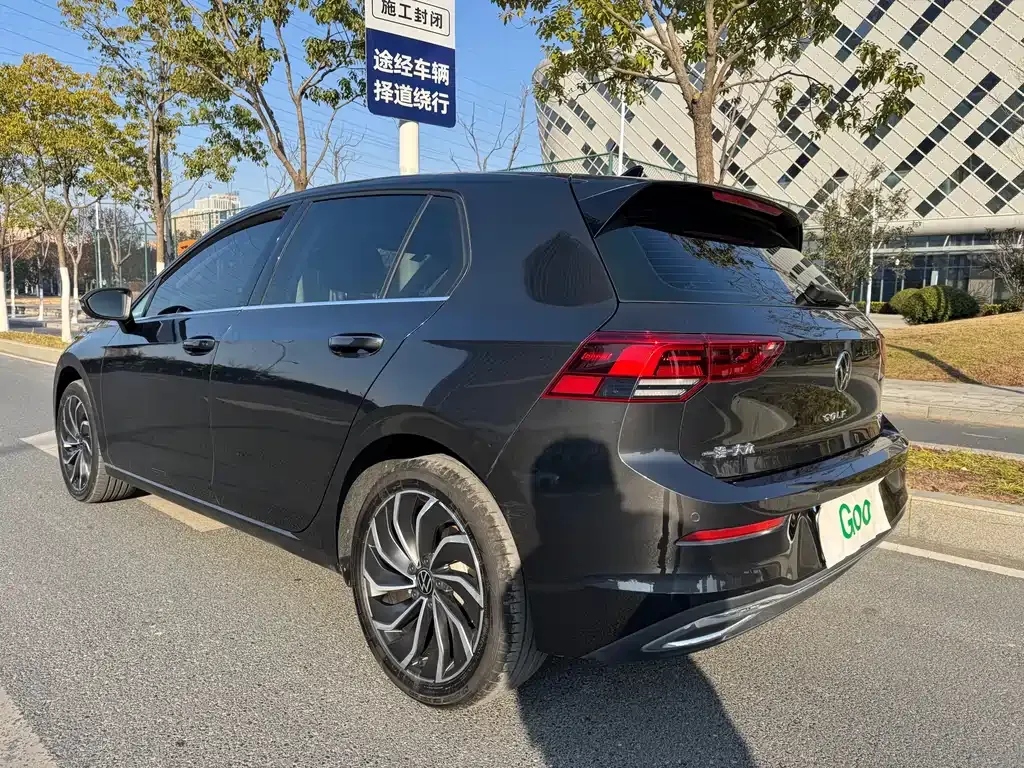 Volkswagen Golf 2023 из CN, фото 6