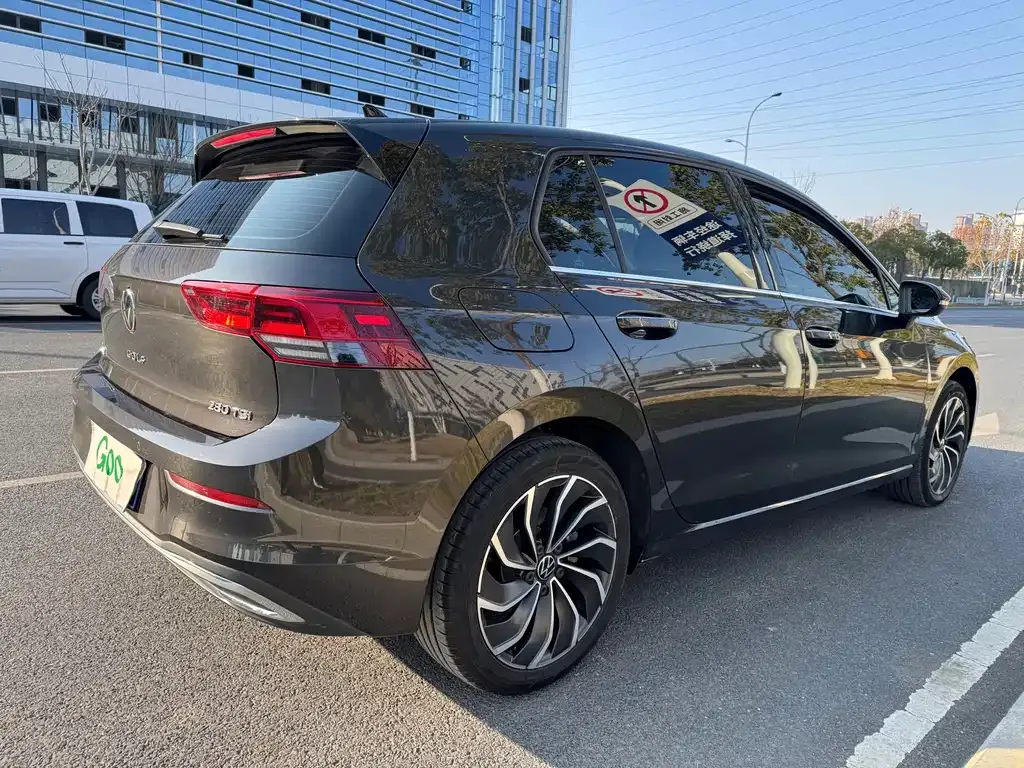Volkswagen Golf 2023 из CN, фото 10