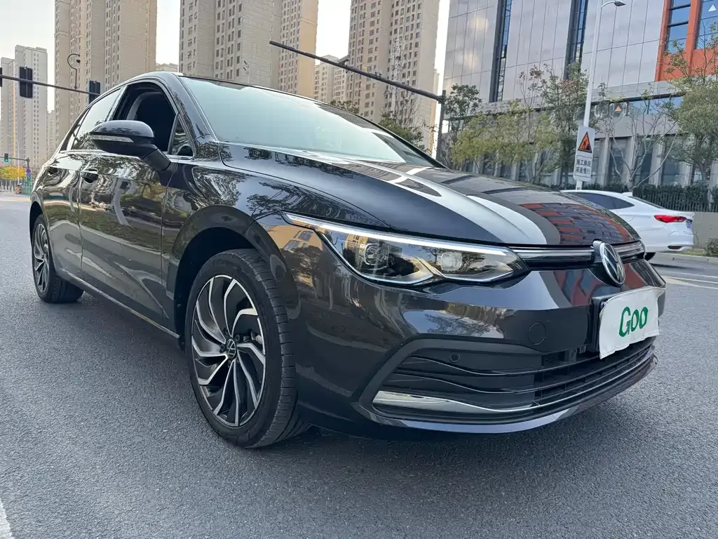 Volkswagen Golf 2023 из CN, фото 4