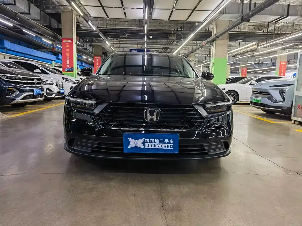 Honda Accord — фото 7