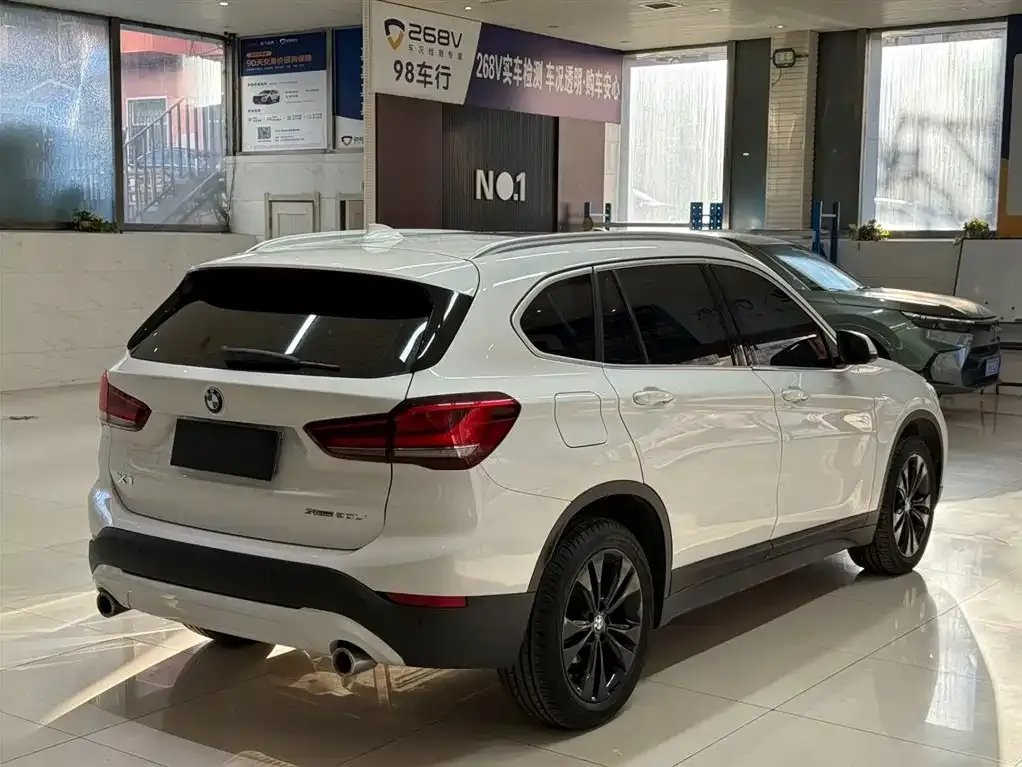 BMW X1 — фото 4