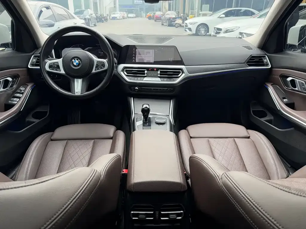 BMW 3 Series 2022 из CN, фото 8