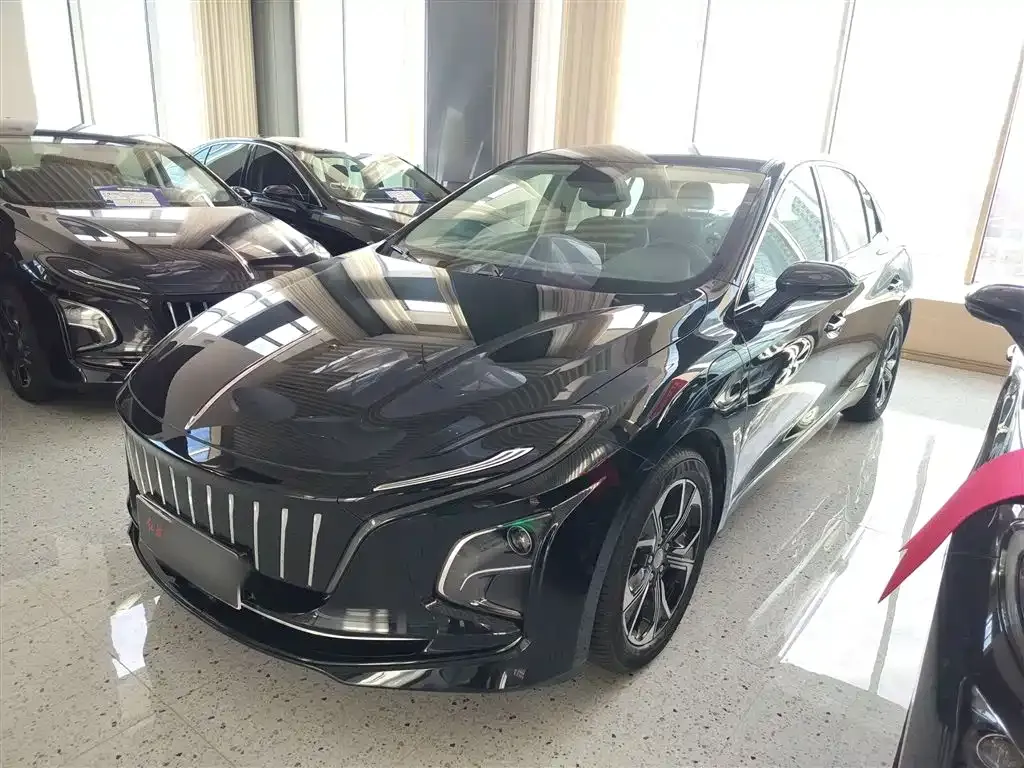 Hongqi E-QM5 — фото 10