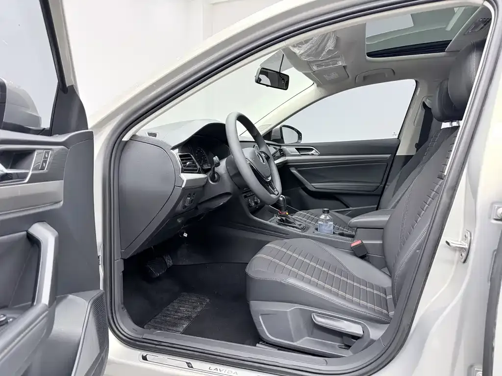 Volkswagen Lavida 2021 из CN, фото 10