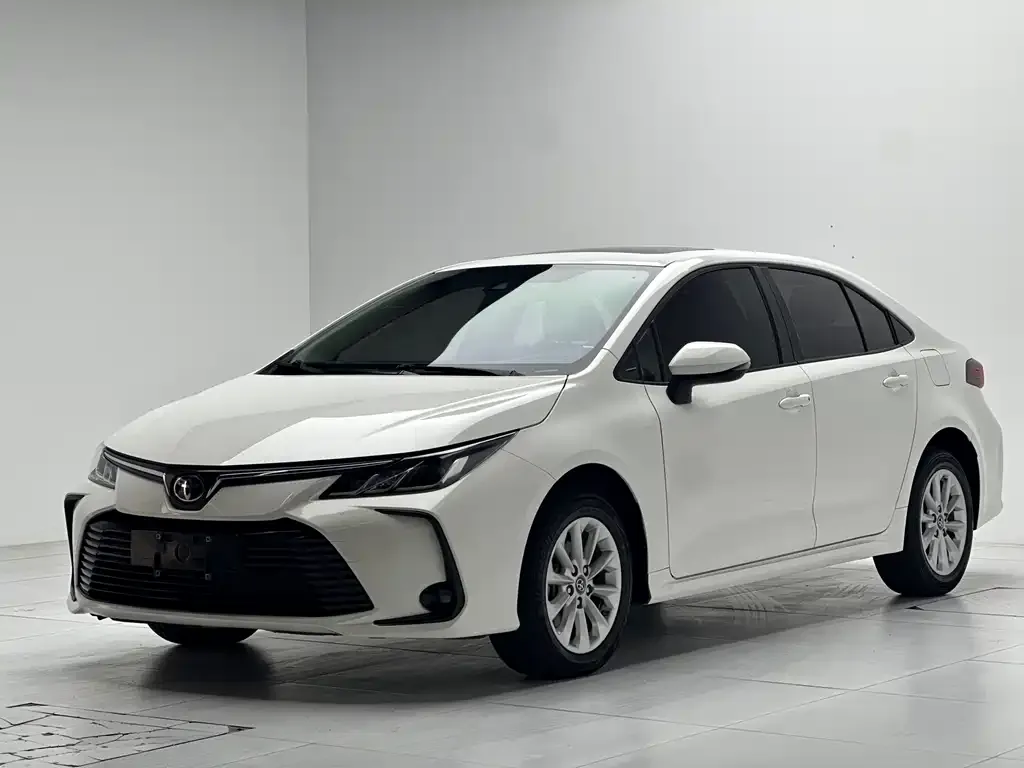 Toyota Corolla — фото 1