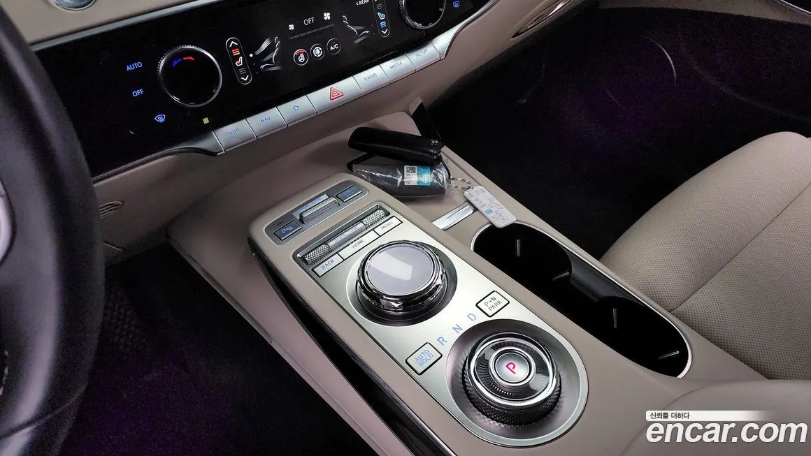 Genesis GV70 — фото 10